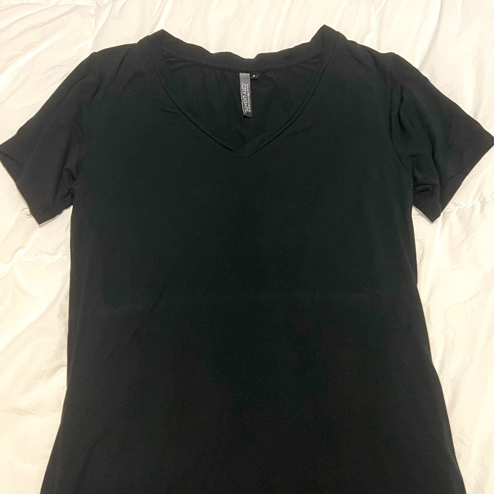 San Francisco City Lights Black V Neck Top Size S